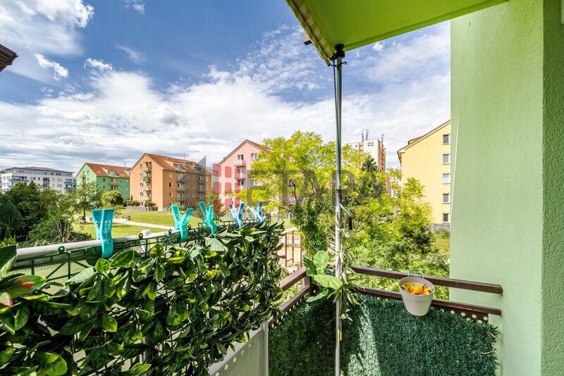 Prodej bytu 2+1 s balkonem v ulici Loucká v Českých Budějovicích.