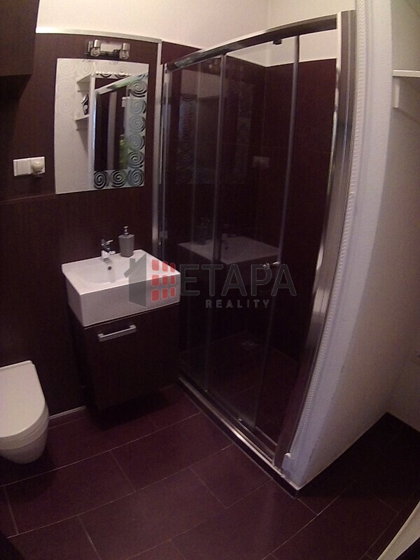 Pronájem zrekonstruované garsoniery 25 m2 v ul. J.Š.Baara v Českých Budějovicích