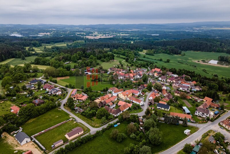 Prodej rodinného domu se zahradou v obci Lažánky v okrese Strakonice.