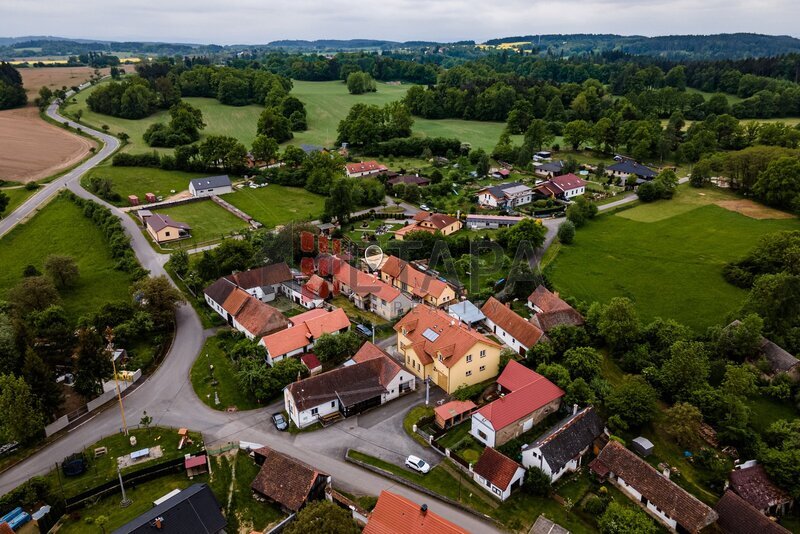 Prodej rodinného domu se zahradou v obci Lažánky v okrese Strakonice.