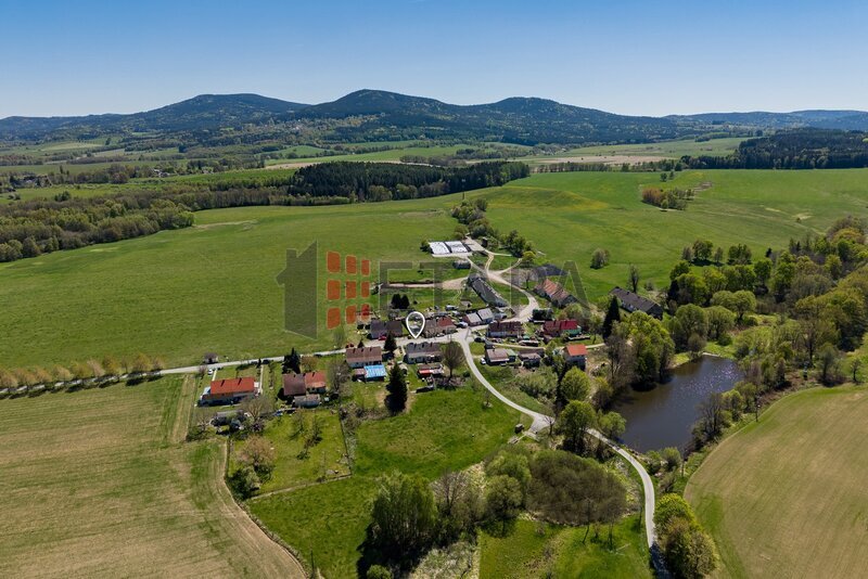 Prodej rodinného domu se zahradou v Olbramově u Horní Stropnice.