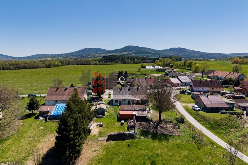 Prodej rodinného domu se zahradou v Olbramově u Horní Stropnice.