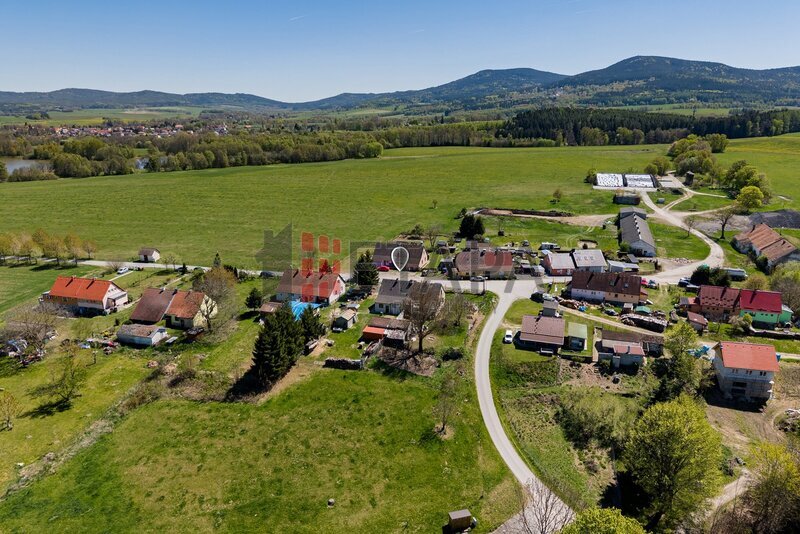 Prodej rodinného domu se zahradou v Olbramově u Horní Stropnice.