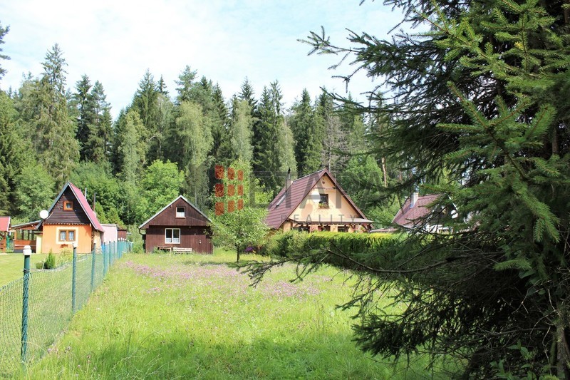 Prodej chaty s pozemkem u obce Nahořany v okrese Český Krumlov.