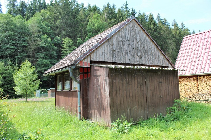 Prodej chaty s pozemkem u obce Nahořany v okrese Český Krumlov.