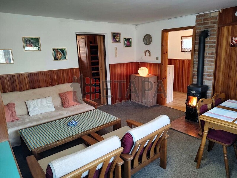 Prodej prostorné zděné chaty 3+1 s terasou v malebné lokalitě u obce Doudleby