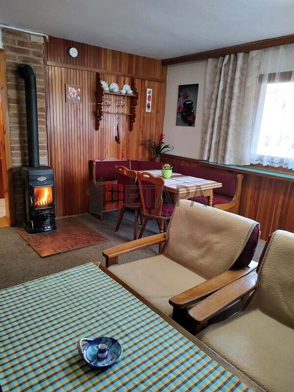 Prodej prostorné zděné chaty 3+1 s terasou v malebné lokalitě u obce Doudleby