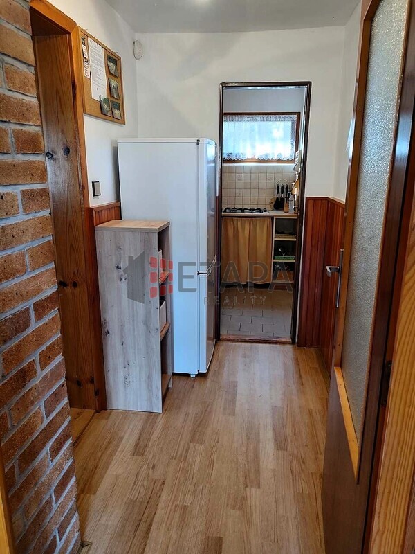 Prodej prostorné zděné chaty 3+1 s terasou v malebné lokalitě u obce Doudleby