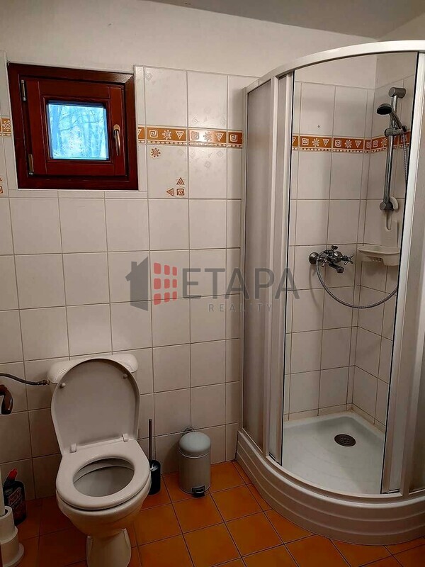 Prodej prostorné zděné chaty 3+1 s terasou v malebné lokalitě u obce Doudleby