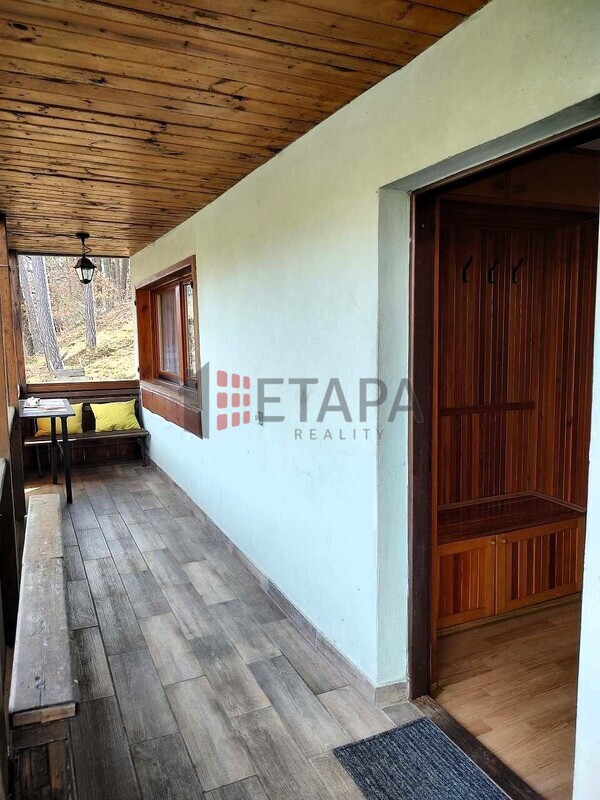 Prodej prostorné zděné chaty 3+1 s terasou v malebné lokalitě u obce Doudleby