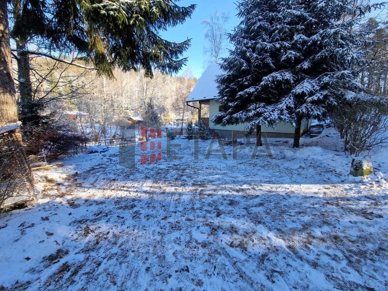 Prodej prostorné zděné chaty 3+1 s terasou v malebné lokalitě u obce Doudleby