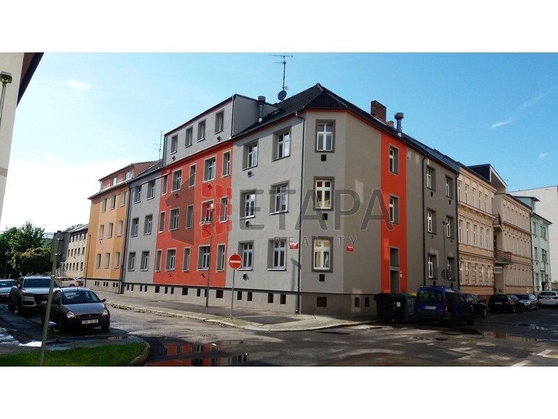 Pronájem bytu 1+1 po rekonstrukci v Klaricově ulici v Českých Budějovicích.