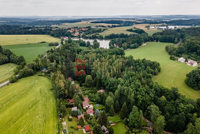 Prodej zděné chaty s vlastním pozemkem v okrese Český Krumlov.