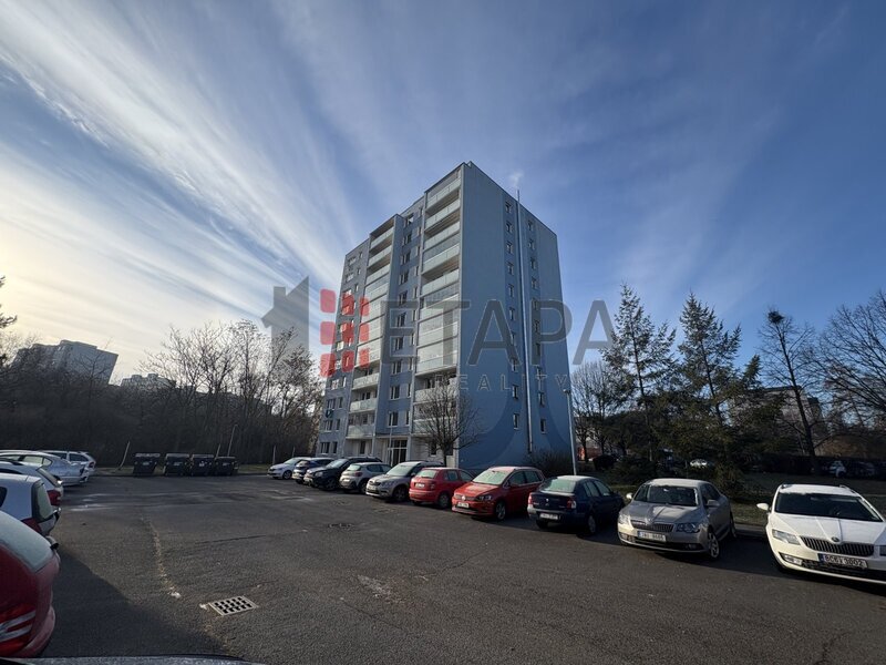 Prodej bytu před rekonstrukcí o dispozici 2+kk, 44 m² + lodžie 7 m²,  Praha – Choceradská