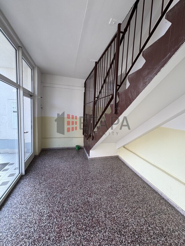 Prodej bytu před rekonstrukcí o dispozici 2+kk, 44 m² + lodžie 7 m²,  Praha – Choceradská
