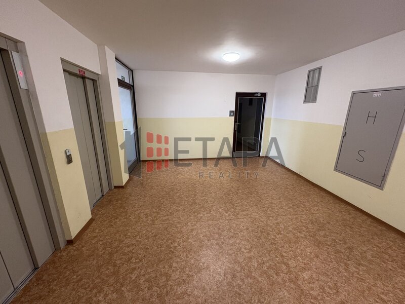 Prodej bytu před rekonstrukcí o dispozici 2+kk, 44 m² + lodžie 7 m²,  Praha – Choceradská