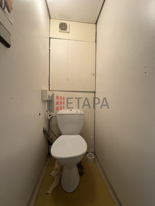 Prodej bytu před rekonstrukcí o dispozici 2+kk, 44 m² + lodžie 7 m²,  Praha – Choceradská