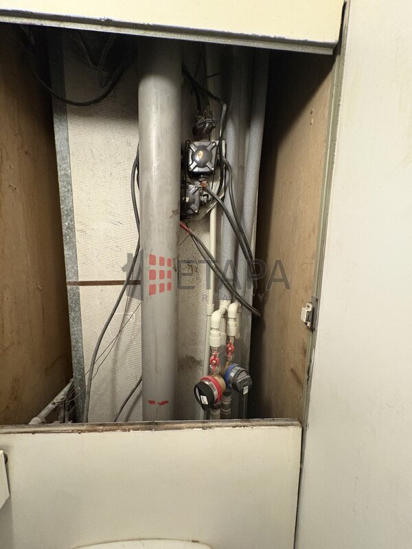 Prodej bytu před rekonstrukcí o dispozici 2+kk, 44 m² + lodžie 7 m²,  Praha – Choceradská