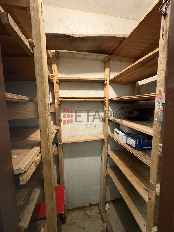 Prodej bytu před rekonstrukcí o dispozici 2+kk, 44 m² + lodžie 7 m²,  Praha – Choceradská