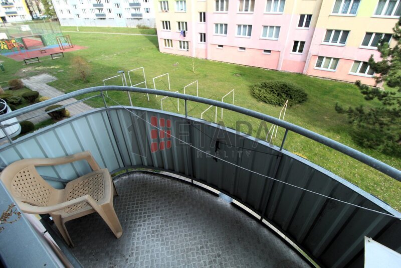 Pronájem bytu 1+1 s balkónem v ulici P. Voka ve Veselí nad Lužnicí.