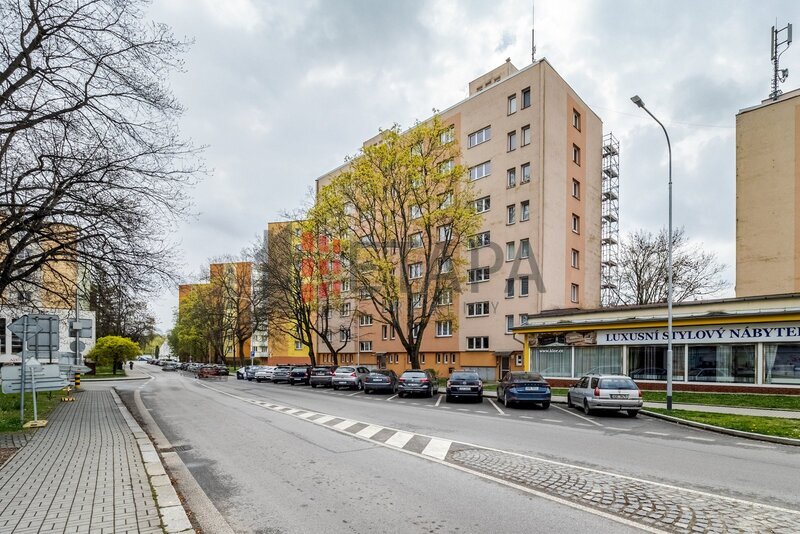 Prodej bytu 3+1 s balkónem v ulici L. M. Pařízka v Českých Budějovicích.