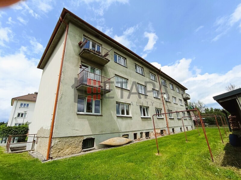 Prodej zděného bytu o dispozici 2+1 ve Volarech