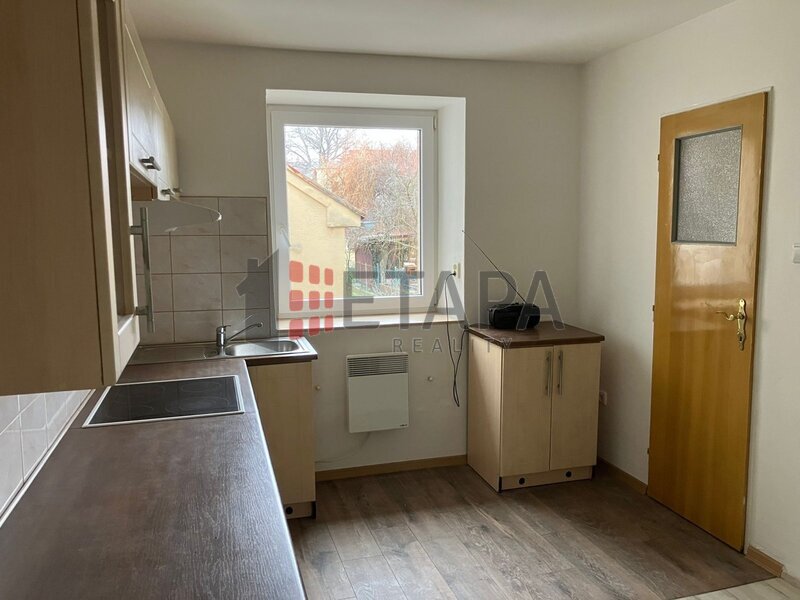 Pronájem rekonstruovaného bytu 2kk ve zděném domě v ul.Skuherského v Českých Budějovicích