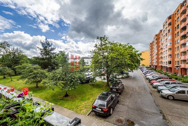 Prodej bytu 3+1 s lodžií v ulici M. Chlajna v Českých Budějovicích.