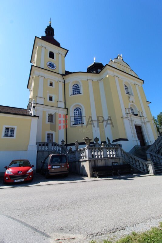 Pronájem poloviny rodinného domu o dispozici 2+kk se zahradou v Dobré Vodě u Horní Stropnice.