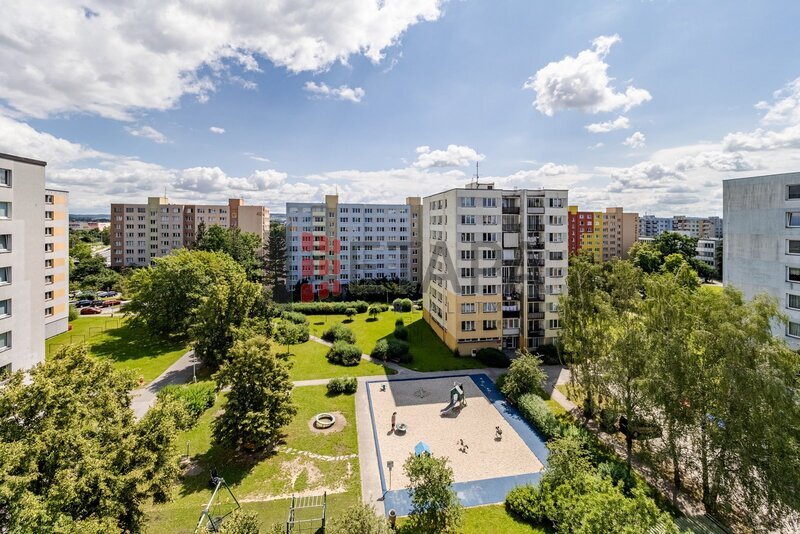 Pronájem bytu 1+kk s lodžií v ulici Fr. Ondříčka v Českých Budějovicích.