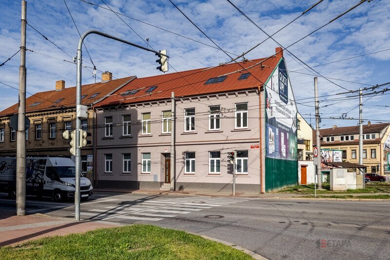 Moderní byt 1+kk po kompletní rekonstrukci v atraktivní lokalitě Českých Budějovic.
