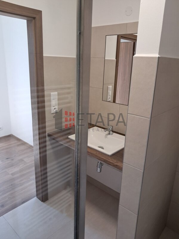 Pronájem nového  prostoru o dispozici 2+kk, 42 m², České Budějovice – lokalita Litvínovická