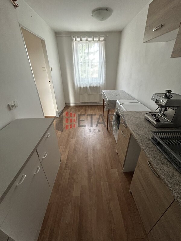 Nabízíme k pronájmu byt 1+1 o ploše 42 m² v Klavíkově ul. v Českých Budějovicích