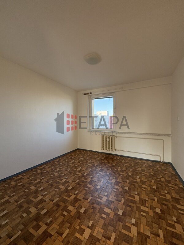 Pronájem bytu 3+1 s lodžíí v ul.K.Chocholy v Českých Budějovicích