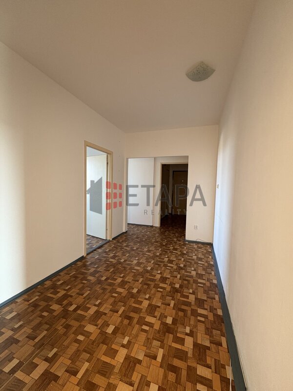 Pronájem bytu 3+1 s lodžíí v ul.K.Chocholy v Českých Budějovicích