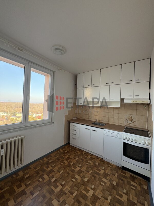 Pronájem bytu 3+1 s lodžíí v ul.K.Chocholy v Českých Budějovicích