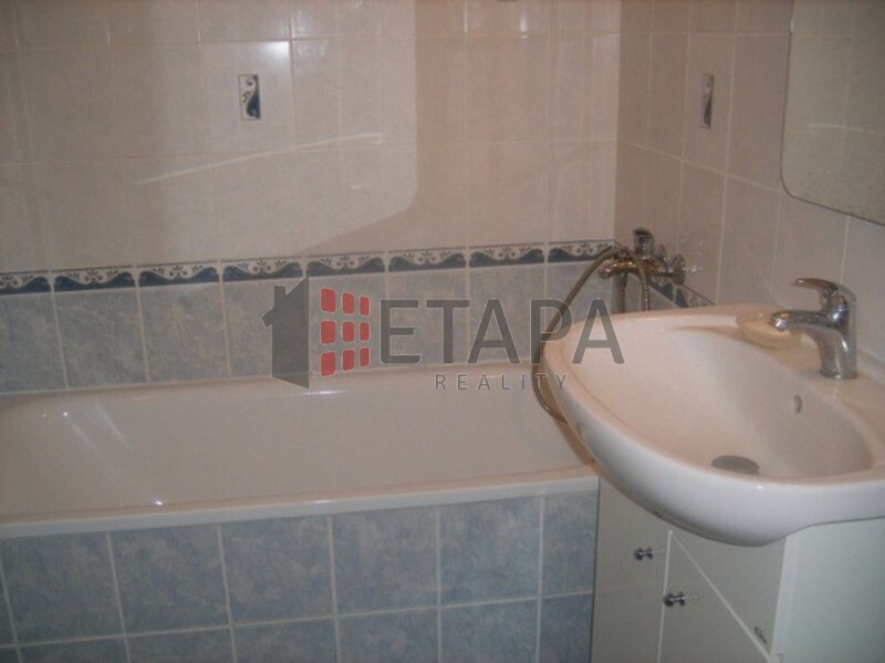 Pronájem bytu 3+1 s lodžíí v ul.K.Chocholy v Českých Budějovicích