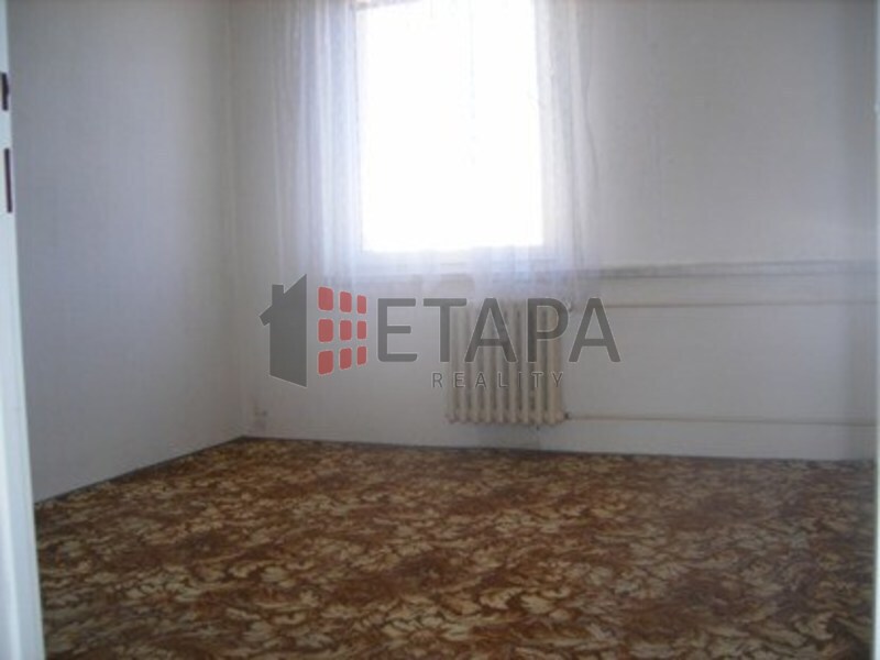 Pronájem bytu 3+1 s lodžíí v ul.K.Chocholy v Českých Budějovicích