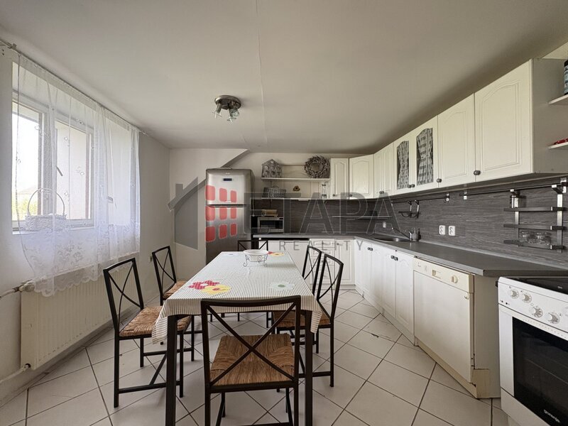 Zemědělská usedlost s developerským potenciálem – Kbelnice, Strakonicko (7 719 m²)