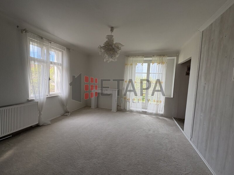 Zemědělská usedlost s developerským potenciálem – Kbelnice, Strakonicko (7 719 m²)