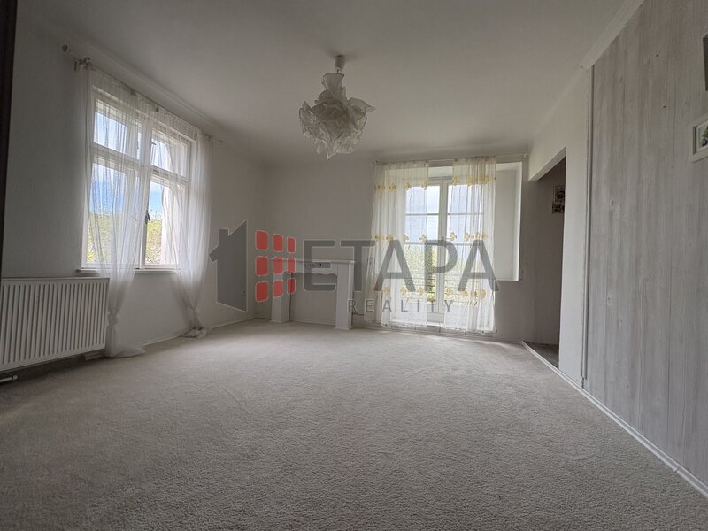 Zemědělská usedlost s developerským potenciálem – Kbelnice, Strakonicko (7 719 m²)