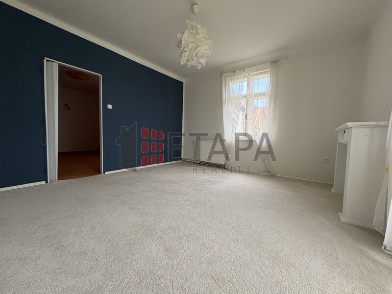 Zemědělská usedlost s developerským potenciálem – Kbelnice, Strakonicko (7 719 m²)