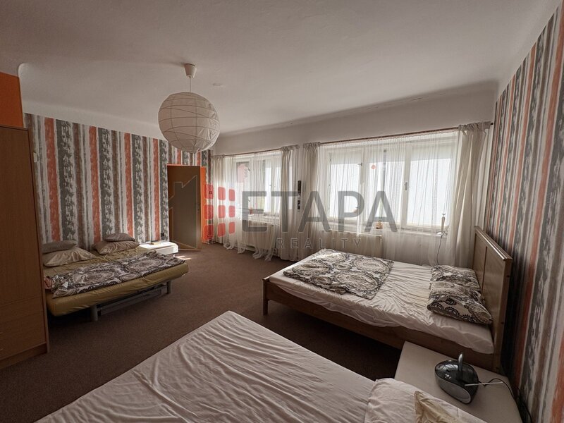 Zemědělská usedlost s developerským potenciálem – Kbelnice, Strakonicko (7 719 m²)