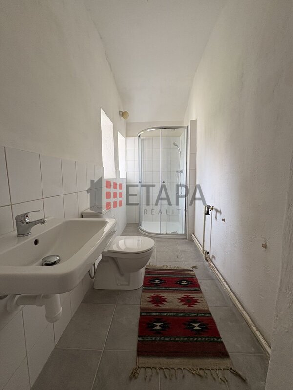 Zemědělská usedlost s developerským potenciálem – Kbelnice, Strakonicko (7 719 m²)