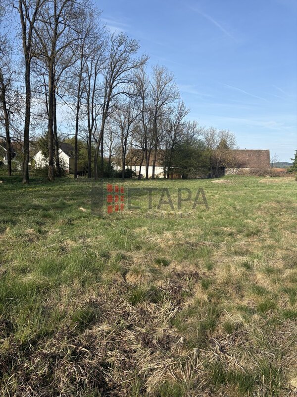 Zemědělská usedlost s developerským potenciálem – Kbelnice, Strakonicko (7 719 m²)