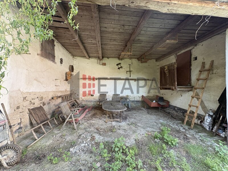 Zemědělská usedlost s developerským potenciálem – Kbelnice, Strakonicko (7 719 m²)