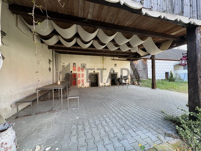 Zemědělská usedlost s developerským potenciálem – Kbelnice, Strakonicko (7 719 m²)
