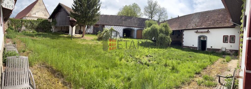 Zemědělská usedlost s developerským potenciálem – Kbelnice, Strakonicko (7 719 m²)