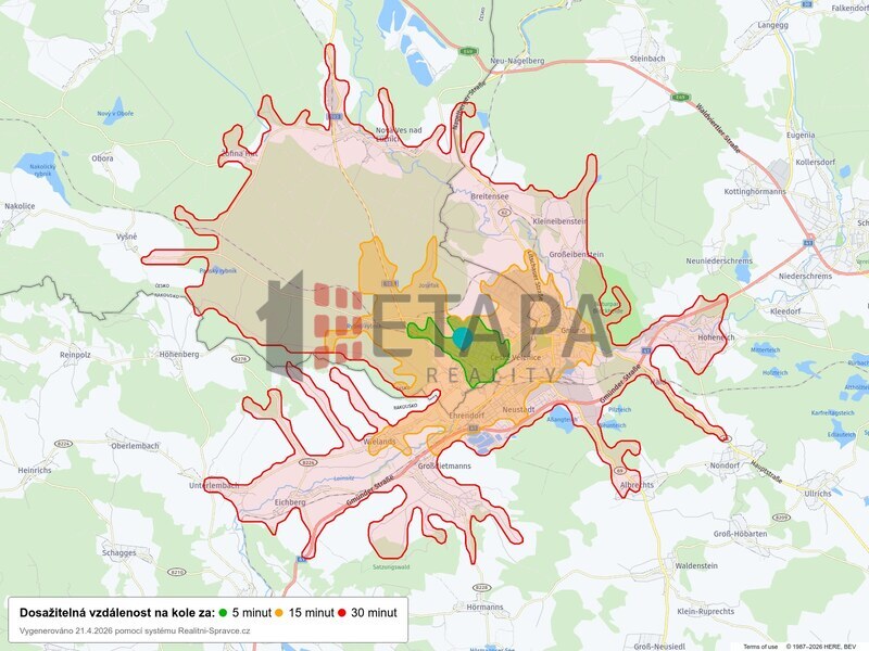 Prodej bytu 1+1 s balkónem v ulici Riegrova v Českých Velenicích.