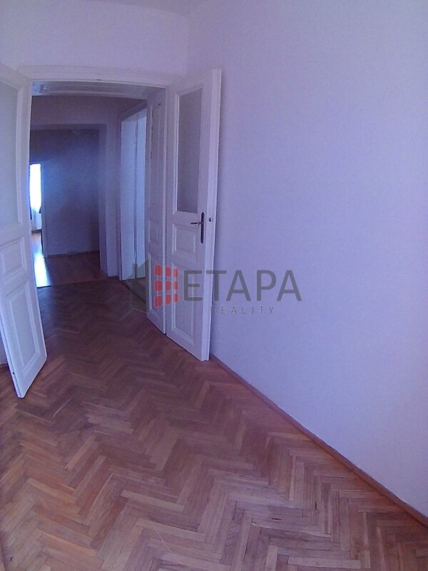 Pronájem bytu 2+1 v domě po celkové rekonstrukci v Chelčického ulici v Českých Budějovicích